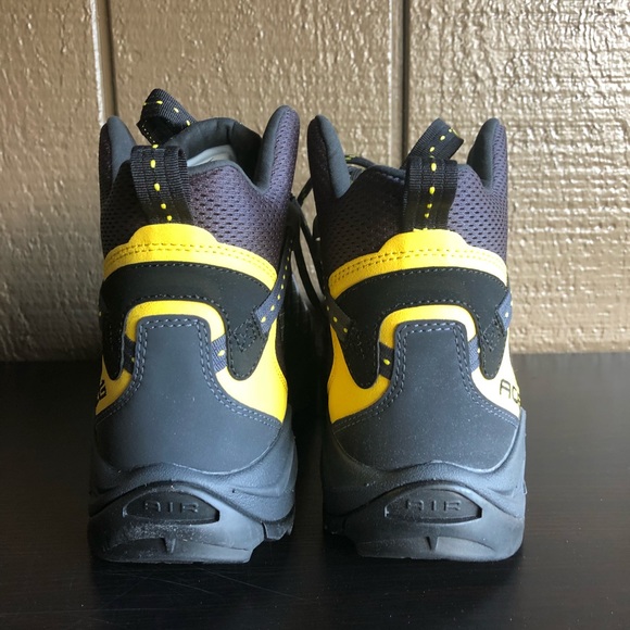 nike acg air zoom tallac